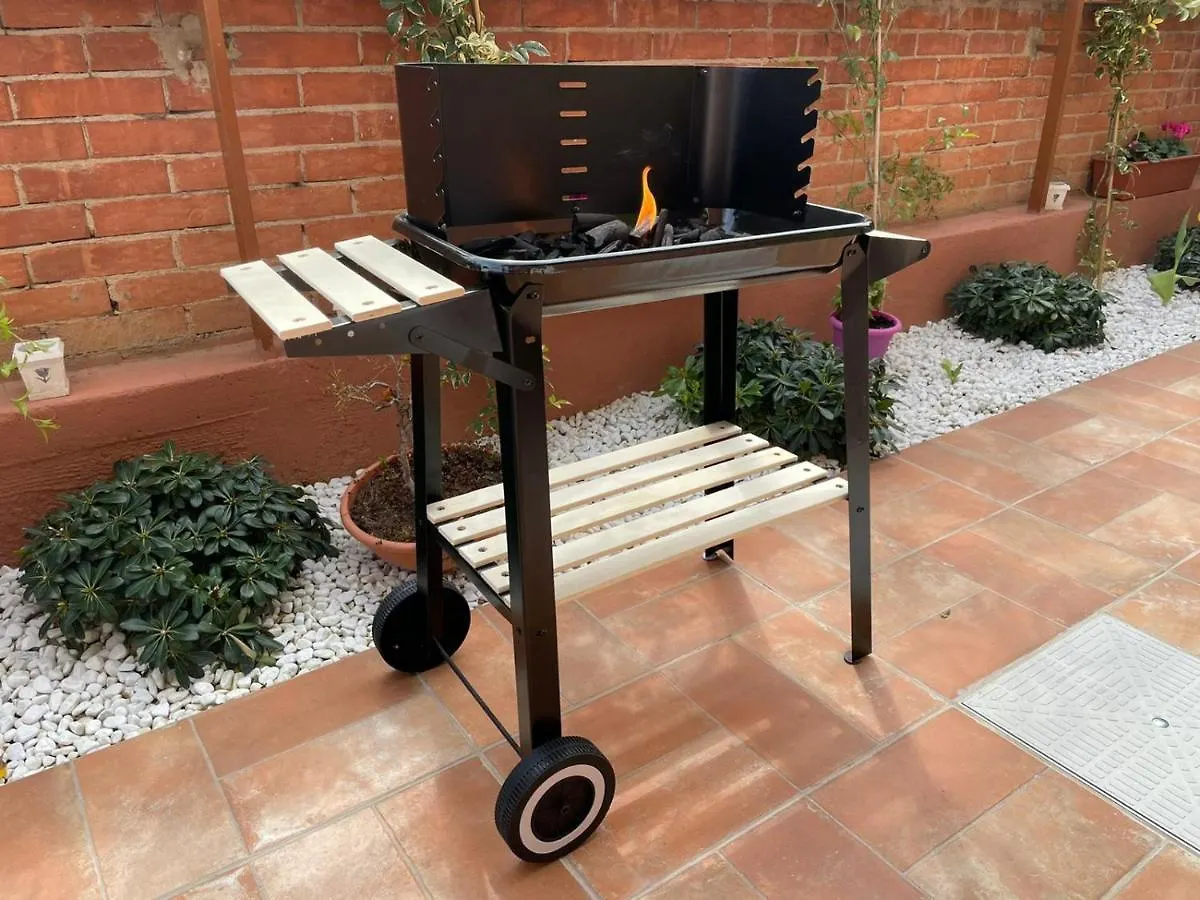 Confortevole Stanza Privata In Grazioso Appartamento Con Giardino Cagliari Italia
